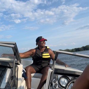 Meet your Posher, Ovila